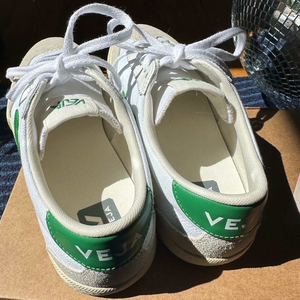Veja White and Green Women's Sneakers - Picture 5 of 14